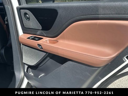 New 2026 Lincoln Aviator Reserve w/ Illumination Package RWD image 33