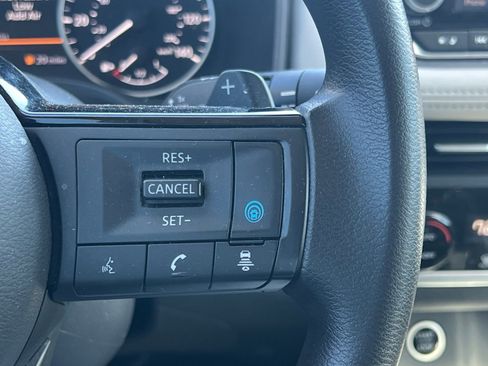 Used 2023 Nissan Rogue SV image 27