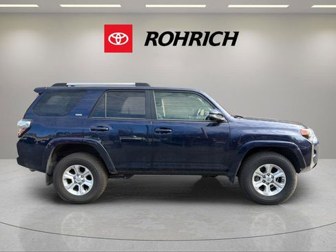 Used 2024 Toyota 4Runner SR5 Premium image 5