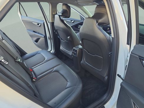 Used 2023 Kia Niro EX image 15