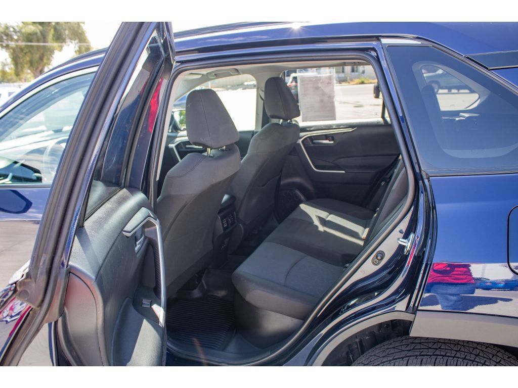Used 2025 Toyota RAV4 XLE w/ Convenience Package AWD/4WD image 16