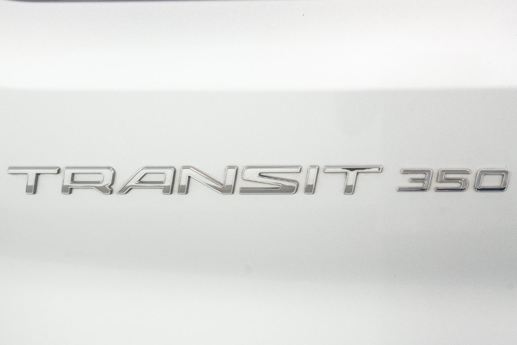 Used 2025 Ford Transit 350 XLT RWD image 8
