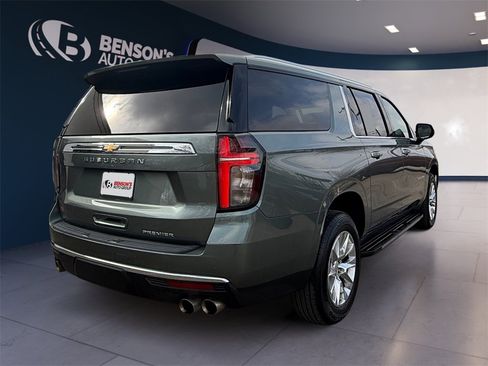 Used 2023 Chevrolet Suburban Premier image 5