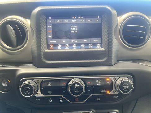 Used 2021 Jeep Wrangler Unlimited Sport image 16