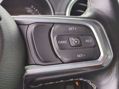 Used 2021 Jeep Wrangler Unlimited Sahara w/ Cold Weather Group AWD/4WD image 25
