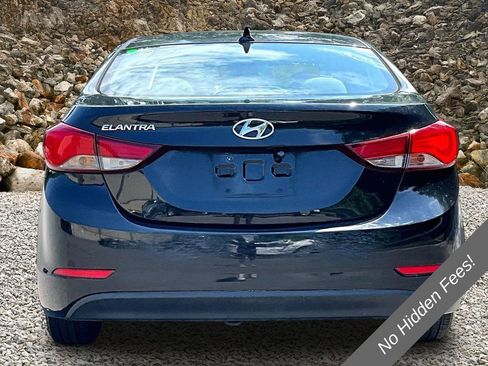 Used 2014 Hyundai Elantra SE FWD image 4