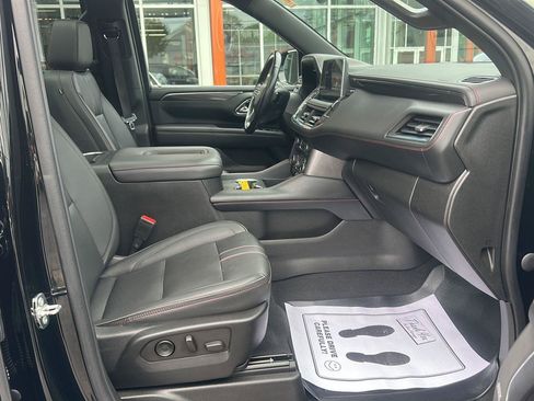 Used 2022 Chevrolet Tahoe RST w/ Luxury Package AWD/4WD image 20
