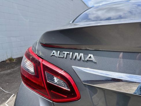 Used 2018 Nissan Altima 2.5 SR w/ SR Special Edition FWD image 25