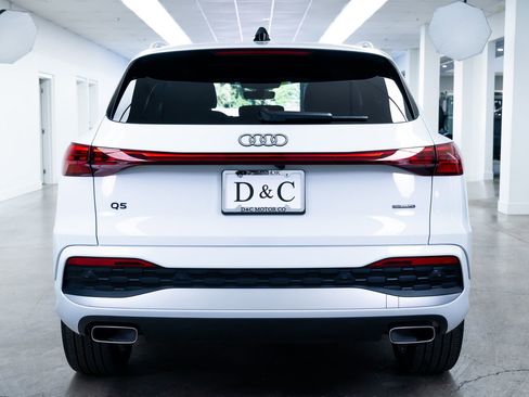 Used 2025 Audi Q5 Premium Plus w/ Premium Plus AWD/4WD image 5