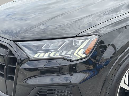 Used 2024 Audi SQ7 Premium Plus AWD/4WD image 6