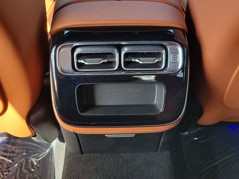 Used 2022 Mercedes-Benz S 500 4MATIC image 11