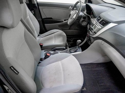 Used 2013 Hyundai Accent GLS image 30