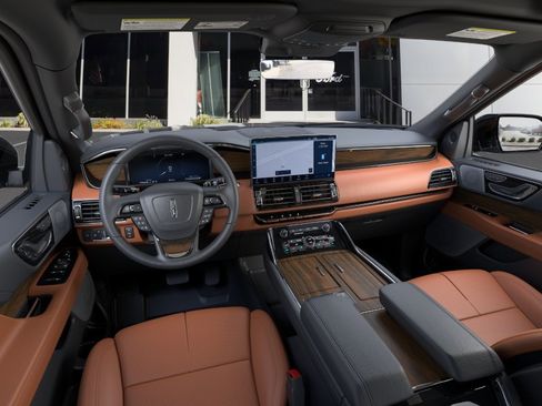 New 2024 Lincoln Navigator Reserve AWD/4WD image 9