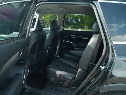 Used 2022 Kia Telluride EX w/ EX Premium Package FWD image 16