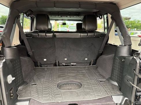 Used 2017 Jeep Wrangler Unlimited Sport AWD/4WD image 16