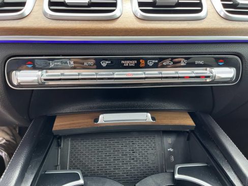 Certified 2025 Mercedes-Benz GLS 450 4MATIC w/ AMG Line Exterior image 38