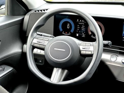 Used 2026 Hyundai Kona SE FWD image 33