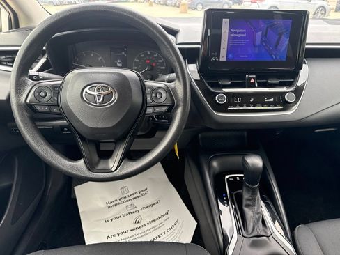 Used 2024 Toyota Corolla LE AWD/4WD image 9