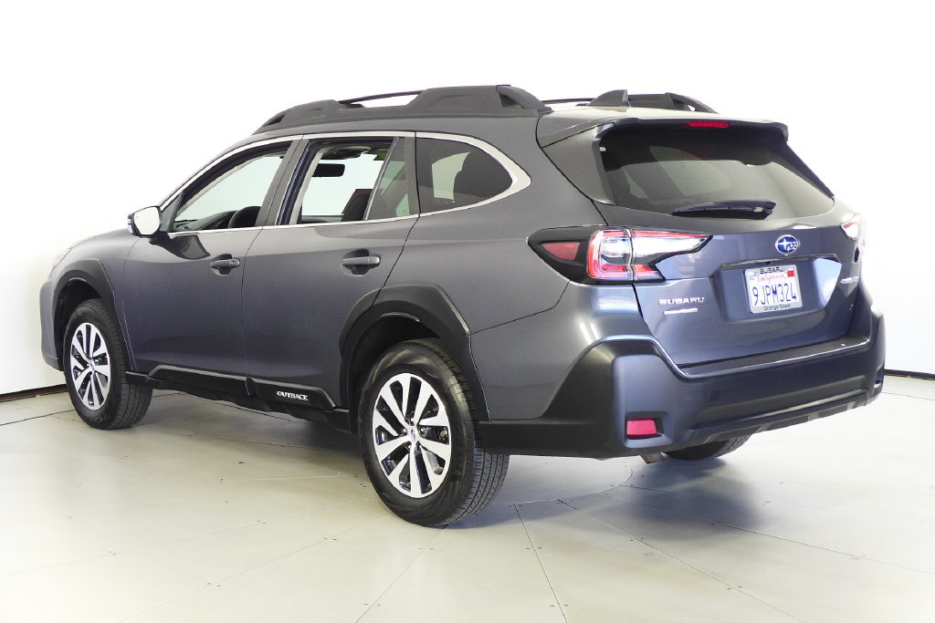 Certified 2024 Subaru Outback Premium AWD/4WD image 10