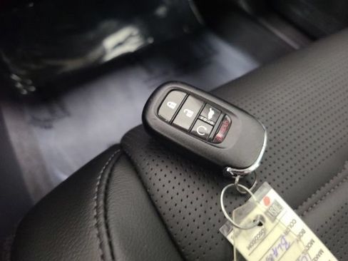 Used 2025 Honda CR-V EX-L image 37