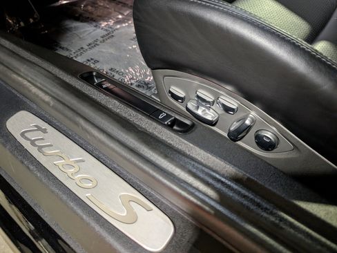 Certified 2019 Porsche 911 Turbo S AWD/4WD image 18