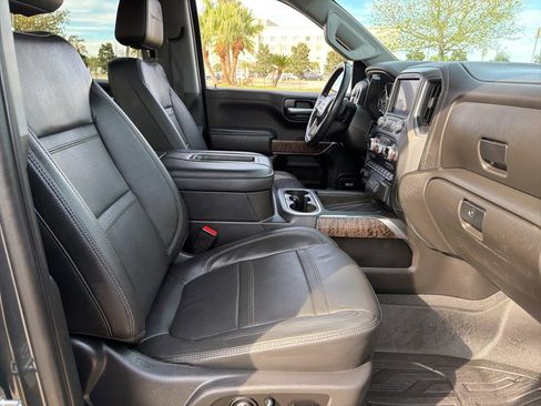 Used 2021 GMC Sierra 1500 Denali w/ Denali Ultimate Package image 17