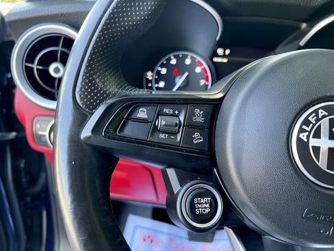 Used 2021 Alfa Romeo Stelvio Sprint w/ Nero Edizione image 38