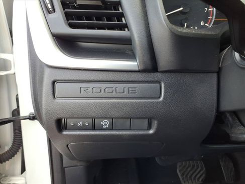 Used 2023 Nissan Rogue S AWD/4WD image 17