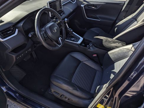 Used 2020 Toyota RAV4 XSE image 9