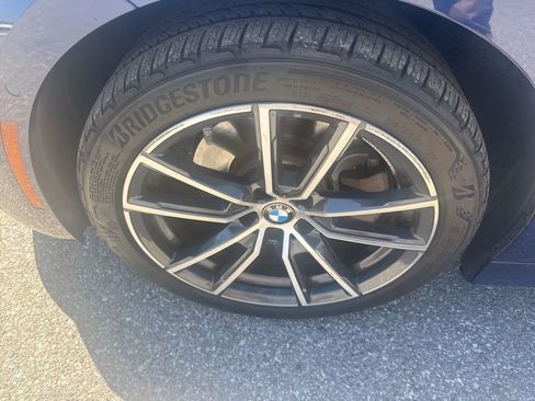 Used 2020 BMW 330i Sedan w/ Premium Package image 11