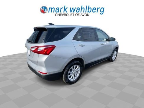 Certified 2019 Chevrolet Equinox LS w/ LS Convenience Package FWD image 8