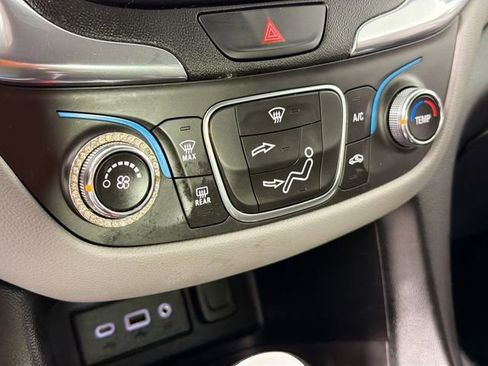Used 2019 Chevrolet Equinox LT FWD image 15
