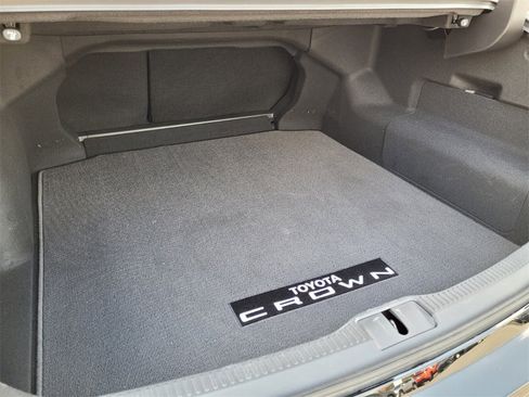 Used 2025 Toyota Crown Platinum image 9