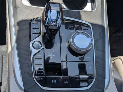 Used 2019 BMW X7 xDrive50i w/ Dynamic Handling Package AWD/4WD image 21