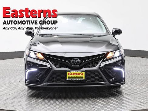 Used 2024 Toyota Camry SE w/ Cold Weather Package FWD image 2