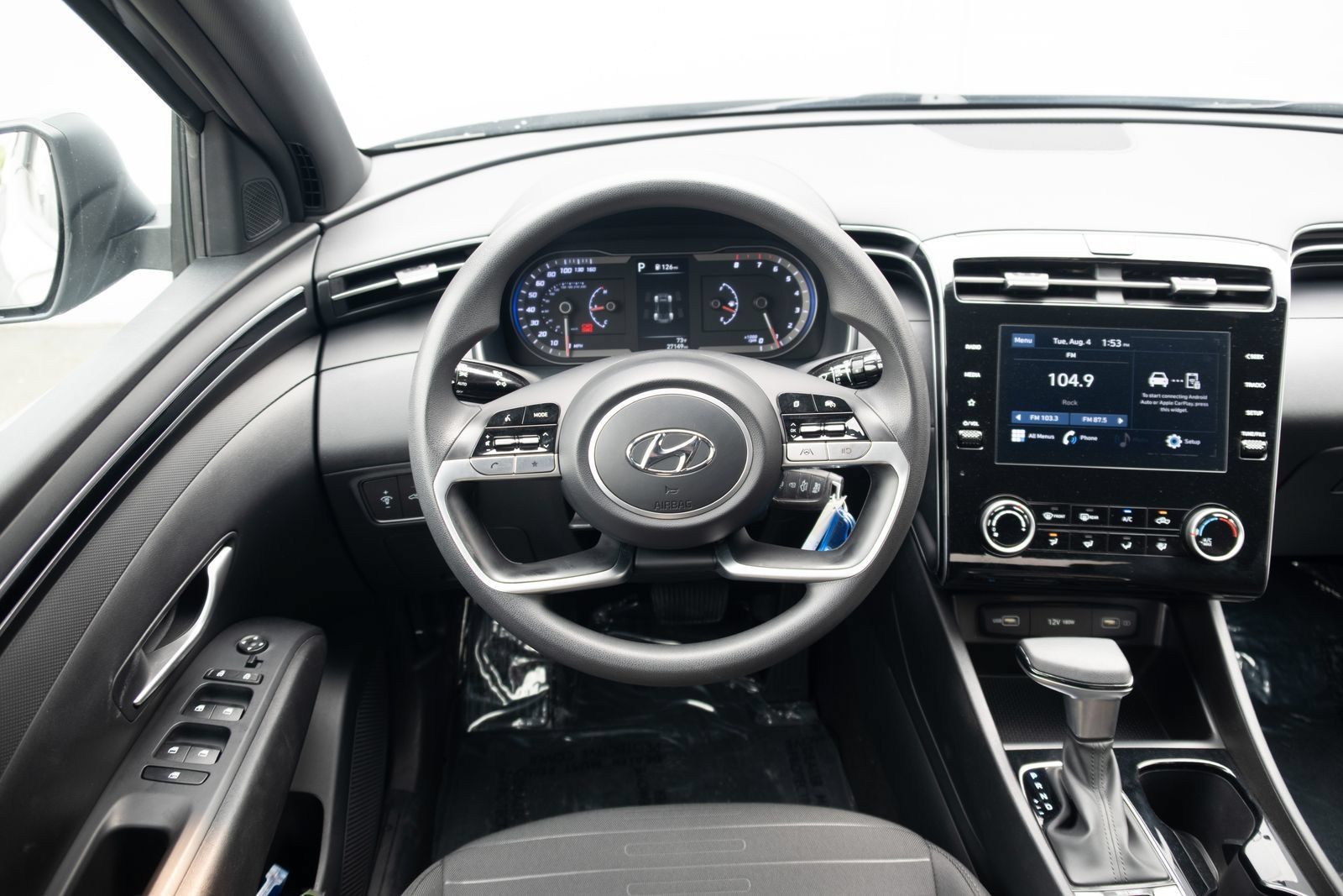 Used 2024 Hyundai Santa Cruz SE AWD/4WD image 2