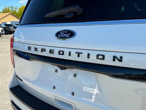 Used 2023 Ford Expedition Limited AWD/4WD image 21