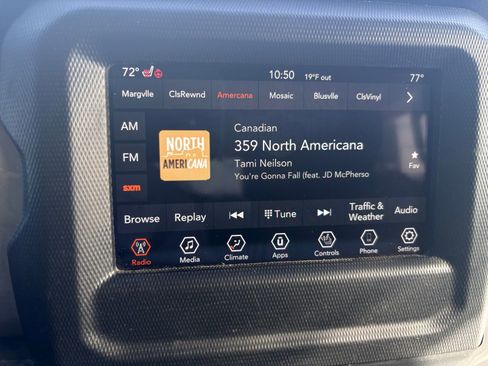 Used 2018 Jeep Wrangler Unlimited Sahara w/ Cold Weather Group image 24