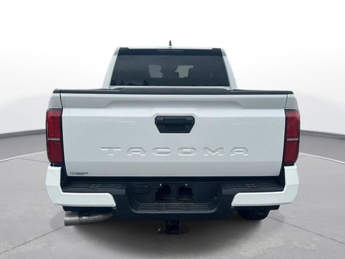 Used 2026 Toyota Tacoma SR5 RWD image 7