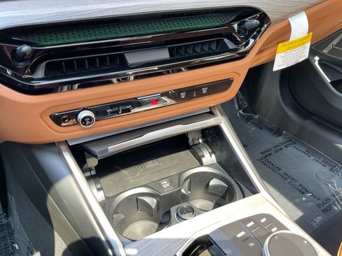 New 2026 BMW 330i Sedan w/ M Sport Package image 18