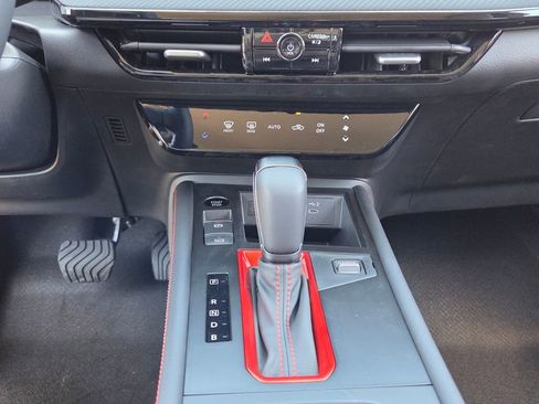 New 2026 Nissan Kicks SR FWD image 19