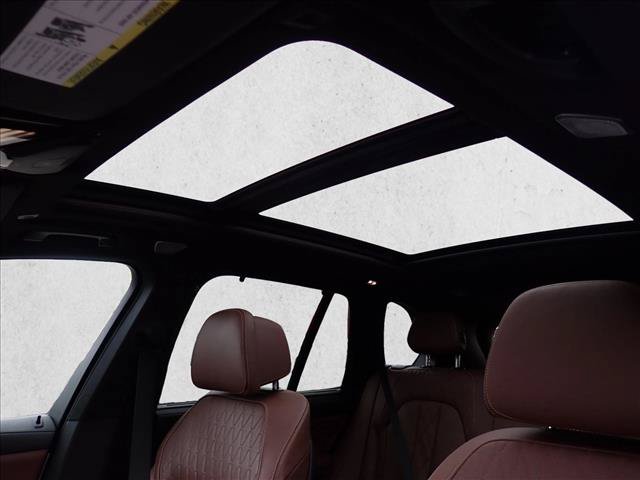 Used 2021 BMW X5 M50i w/ Executive Package AWD/4WD image 18