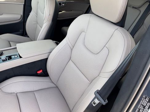 New 2026 Volvo XC90 T8 Ultra w/ Lounge Package image 18