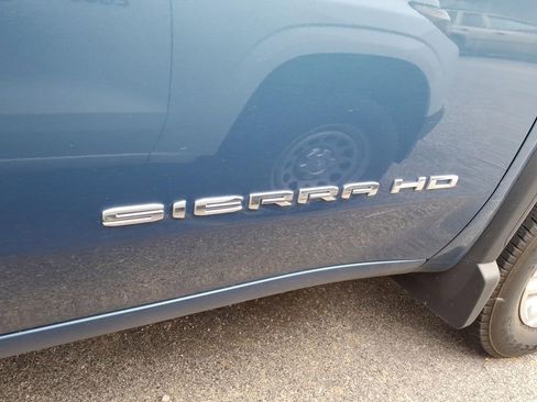 Used 2025 GMC Sierra 2500 Pro w/ Convenience Package image 9