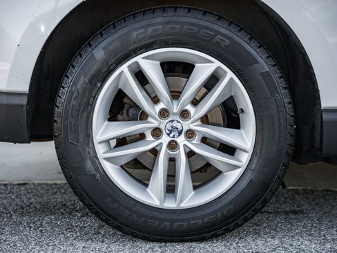 Used 2017 Ford Edge SEL w/ Equipment Group 201A image 17