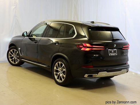 Certified 2025 BMW X5 xDrive40i w/ Premium Package image 9
