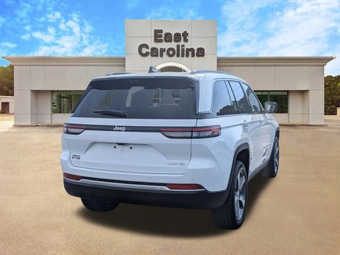 New 2026 Jeep Grand Cherokee Limited w/ Luxury Tech Group II RWD image 3