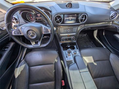 Used 2018 Mercedes-Benz SL 550 image 16