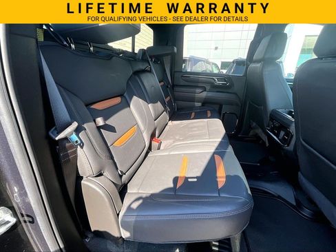 Used 2024 GMC Sierra 2500 AT4 w/ AT4 Premium Plus Package AWD/4WD image 23