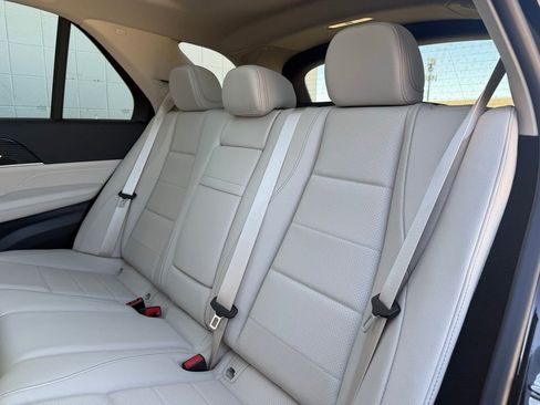New 2026 Mercedes-Benz GLE 450 4MATIC image 36